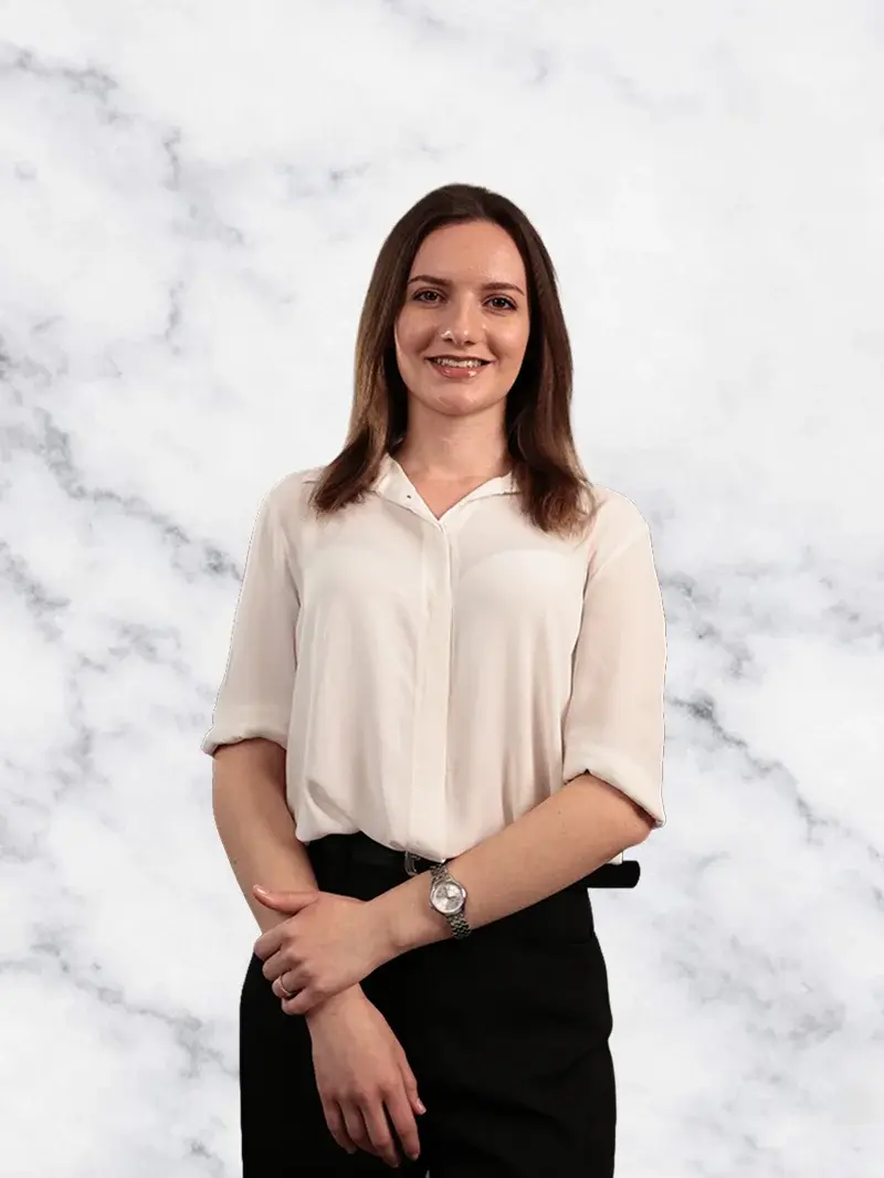Dr. Ionela